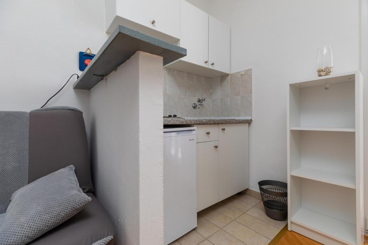 Apartments By The Sea Lokva Rogoznica, Omis - 18638 Екстериор снимка