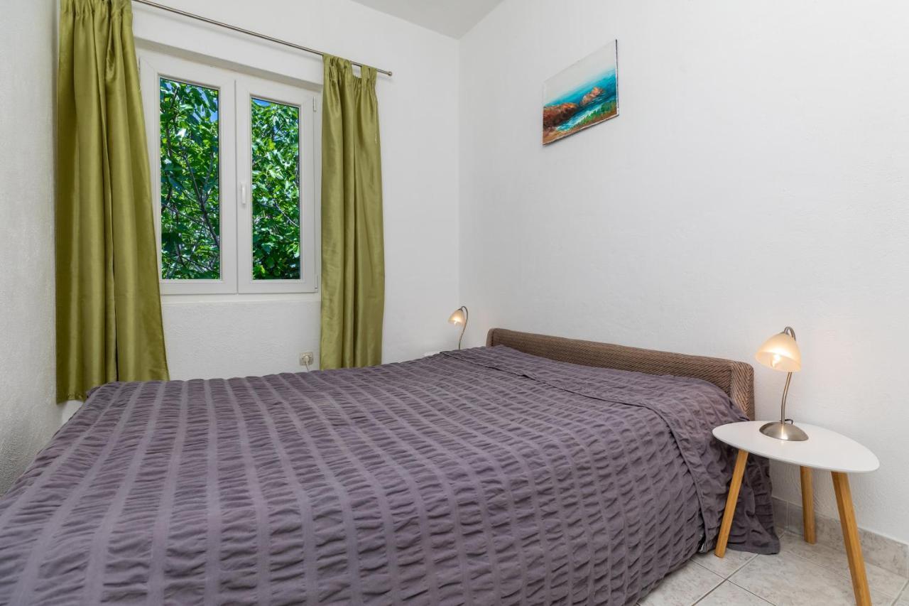 Apartments By The Sea Lokva Rogoznica, Omis - 18638 Екстериор снимка