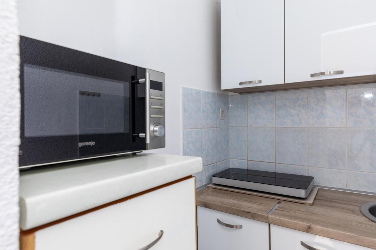 Apartments By The Sea Lokva Rogoznica, Omis - 18638 Екстериор снимка
